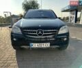 Чорний Мерседес М-Клас, об'ємом двигуна 2.99 л та пробігом 250 тис. км за 14000 $, фото 1 на Automoto.ua