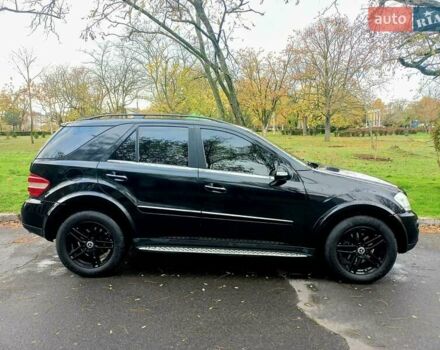 Черный Мерседес М-Класс, объемом двигателя 3.5 л и пробегом 100 тыс. км за 10400 $, фото 7 на Automoto.ua