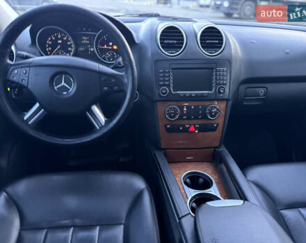 Чорний Мерседес М-Клас, об'ємом двигуна 2.99 л та пробігом 378 тис. км за 9999 $, фото 34 на Automoto.ua