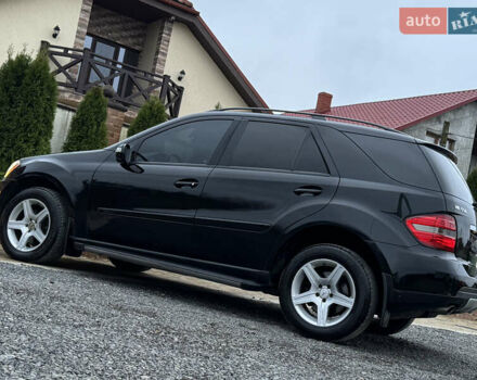 Черный Мерседес М-Класс, объемом двигателя 3.5 л и пробегом 236 тыс. км за 7700 $, фото 35 на Automoto.ua