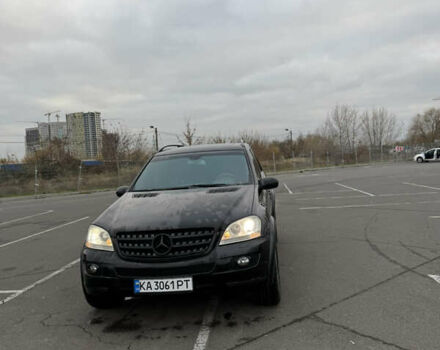 Черный Мерседес М-Класс, объемом двигателя 3.5 л и пробегом 277 тыс. км за 9000 $, фото 25 на Automoto.ua