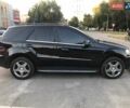 Черный Мерседес М-Класс, объемом двигателя 3.5 л и пробегом 275 тыс. км за 10500 $, фото 7 на Automoto.ua