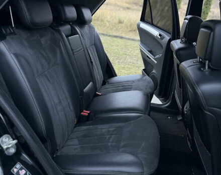 Черный Мерседес М-Класс, объемом двигателя 3 л и пробегом 275 тыс. км за 7900 $, фото 61 на Automoto.ua