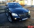 Черный Мерседес М-Класс, объемом двигателя 3 л и пробегом 200 тыс. км за 13000 $, фото 1 на Automoto.ua