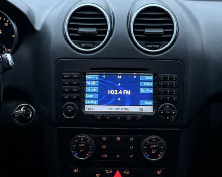 Черный Мерседес М-Класс, объемом двигателя 3 л и пробегом 275 тыс. км за 7900 $, фото 69 на Automoto.ua