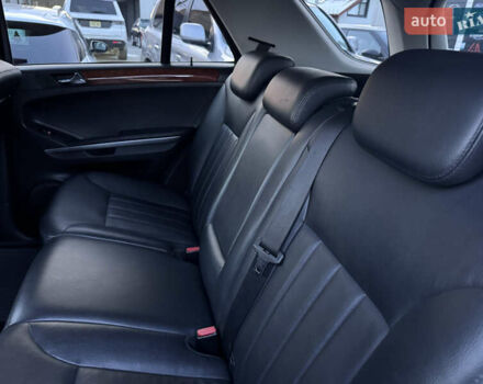 Чорний Мерседес М-Клас, об'ємом двигуна 2.99 л та пробігом 378 тис. км за 9999 $, фото 33 на Automoto.ua