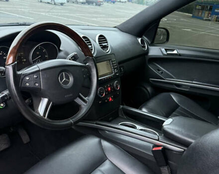 Черный Мерседес М-Класс, объемом двигателя 3.5 л и пробегом 277 тыс. км за 9000 $, фото 7 на Automoto.ua