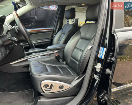 Черный Мерседес М-Класс, объемом двигателя 3.5 л и пробегом 265 тыс. км за 14300 $, фото 35 на Automoto.ua