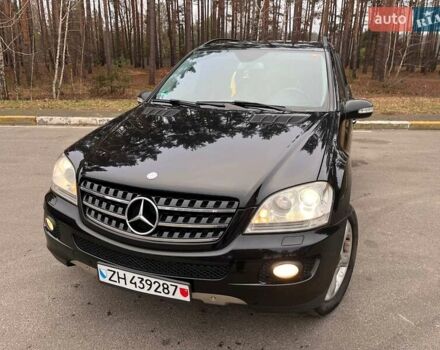 Чорний Мерседес М-Клас, об'ємом двигуна 3 л та пробігом 284 тис. км за 7300 $, фото 1 на Automoto.ua