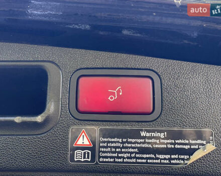 Черный Мерседес М-Класс, объемом двигателя 3.5 л и пробегом 285 тыс. км за 10000 $, фото 12 на Automoto.ua