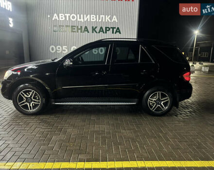 Черный Мерседес М-Класс, объемом двигателя 3.5 л и пробегом 196 тыс. км за 15000 $, фото 44 на Automoto.ua