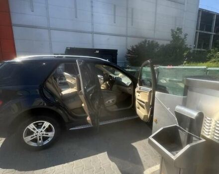 Чорний Мерседес М-Клас, об'ємом двигуна 3 л та пробігом 279 тис. км за 11000 $, фото 5 на Automoto.ua