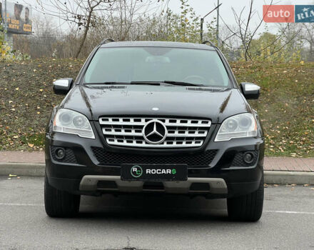 Черный Мерседес М-Класс, объемом двигателя 3.5 л и пробегом 265 тыс. км за 14300 $, фото 4 на Automoto.ua