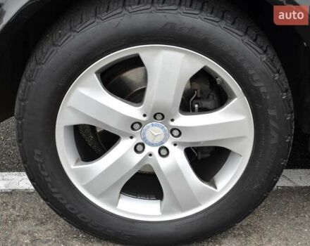 Чорний Мерседес М-Клас, об'ємом двигуна 3.5 л та пробігом 197 тис. км за 9999 $, фото 19 на Automoto.ua