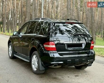 Черный Мерседес М-Класс, объемом двигателя 3.5 л и пробегом 174 тыс. км за 10999 $, фото 6 на Automoto.ua