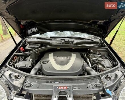 Черный Мерседес М-Класс, объемом двигателя 3.5 л и пробегом 174 тыс. км за 10999 $, фото 63 на Automoto.ua