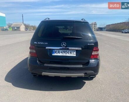 Черный Мерседес М-Класс, объемом двигателя 3 л и пробегом 200 тыс. км за 12000 $, фото 5 на Automoto.ua