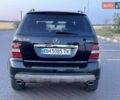 Черный Мерседес М-Класс, объемом двигателя 3.5 л и пробегом 318 тыс. км за 11000 $, фото 8 на Automoto.ua