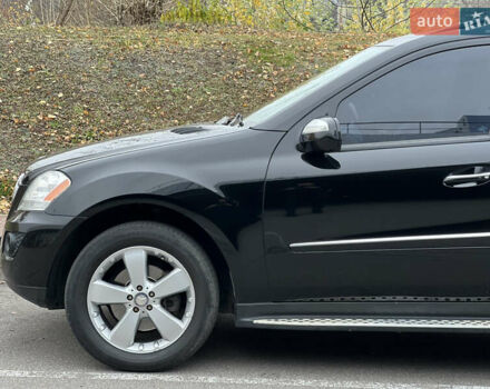 Черный Мерседес М-Класс, объемом двигателя 3.5 л и пробегом 265 тыс. км за 14300 $, фото 11 на Automoto.ua