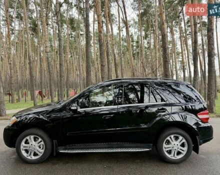 Черный Мерседес М-Класс, объемом двигателя 3.5 л и пробегом 174 тыс. км за 10999 $, фото 7 на Automoto.ua