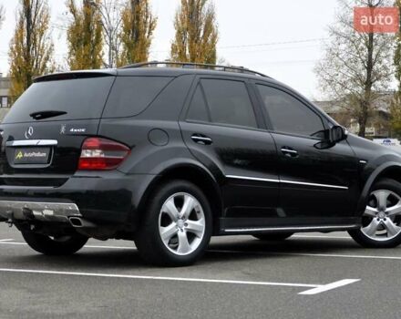 Чорний Мерседес М-Клас, об'ємом двигуна 3.5 л та пробігом 197 тис. км за 9999 $, фото 13 на Automoto.ua