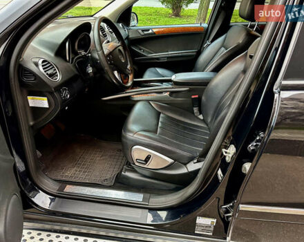 Чорний Мерседес М-Клас, об'ємом двигуна 3 л та пробігом 255 тис. км за 14000 $, фото 18 на Automoto.ua