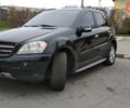 Черный Мерседес М-Класс, объемом двигателя 3.5 л и пробегом 206 тыс. км за 12500 $, фото 1 на Automoto.ua