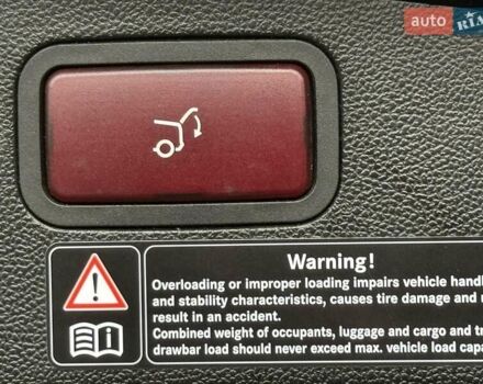 Черный Мерседес М-Класс, объемом двигателя 3.5 л и пробегом 174 тыс. км за 10950 $, фото 75 на Automoto.ua