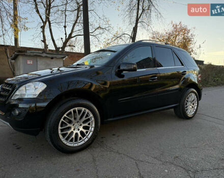 Чорний Мерседес М-Клас, об'ємом двигуна 2.99 л та пробігом 276 тис. км за 15799 $, фото 4 на Automoto.ua