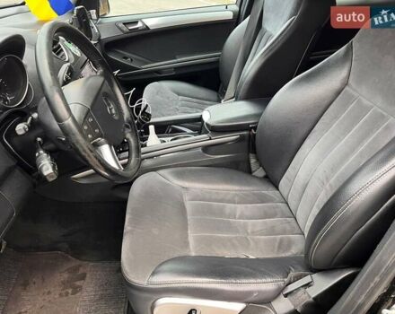 Чорний Мерседес М-Клас, об'ємом двигуна 3 л та пробігом 284 тис. км за 7300 $, фото 20 на Automoto.ua