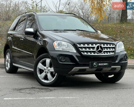 Черный Мерседес М-Класс, объемом двигателя 3.5 л и пробегом 265 тыс. км за 14300 $, фото 1 на Automoto.ua