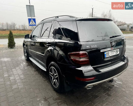 Черный Мерседес М-Класс, объемом двигателя 3.5 л и пробегом 196 тыс. км за 15000 $, фото 47 на Automoto.ua