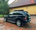 Черный Мерседес М-Класс, объемом двигателя 3.5 л и пробегом 253 тыс. км за 12000 $, фото 1 на Automoto.ua