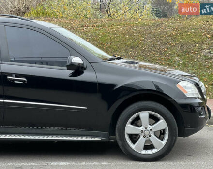 Черный Мерседес М-Класс, объемом двигателя 3.5 л и пробегом 265 тыс. км за 14300 $, фото 27 на Automoto.ua