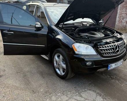 Черный Мерседес М-Класс, объемом двигателя 3.5 л и пробегом 221 тыс. км за 12800 $, фото 23 на Automoto.ua
