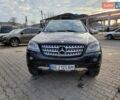 Черный Мерседес М-Класс, объемом двигателя 3.5 л и пробегом 250 тыс. км за 11000 $, фото 3 на Automoto.ua