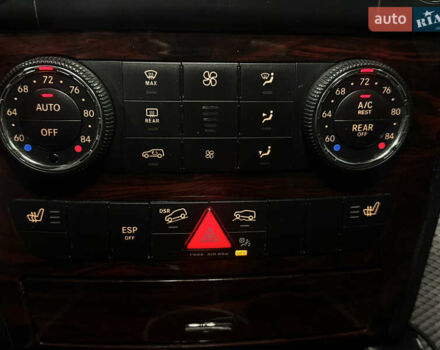 Черный Мерседес М-Класс, объемом двигателя 3.5 л и пробегом 196 тыс. км за 15000 $, фото 6 на Automoto.ua