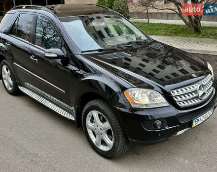 Чорний Мерседес М-Клас, об'ємом двигуна 3 л та пробігом 255 тис. км за 14000 $, фото 6 на Automoto.ua