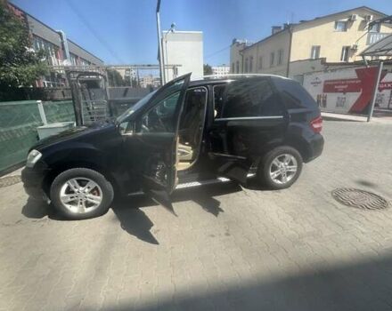Чорний Мерседес М-Клас, об'ємом двигуна 3 л та пробігом 279 тис. км за 11000 $, фото 6 на Automoto.ua