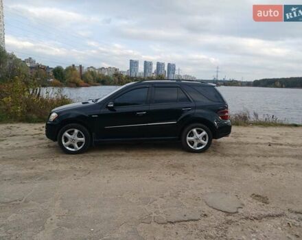 Чорний Мерседес М-Клас, об'ємом двигуна 3.5 л та пробігом 234 тис. км за 13500 $, фото 1 на Automoto.ua