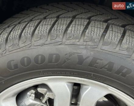 Черный Мерседес М-Класс, объемом двигателя 3.5 л и пробегом 174 тыс. км за 10950 $, фото 76 на Automoto.ua