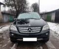 Черный Мерседес М-Класс, объемом двигателя 3.5 л и пробегом 155 тыс. км за 14000 $, фото 1 на Automoto.ua