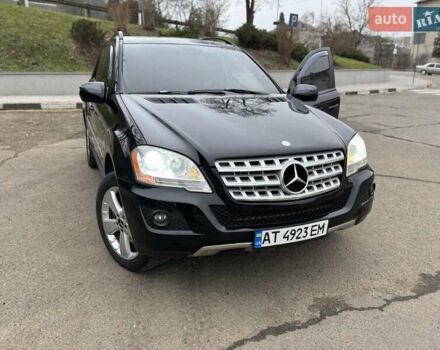 Чорний Мерседес М-Клас, об'ємом двигуна 2.99 л та пробігом 370 тис. км за 10900 $, фото 1 на Automoto.ua