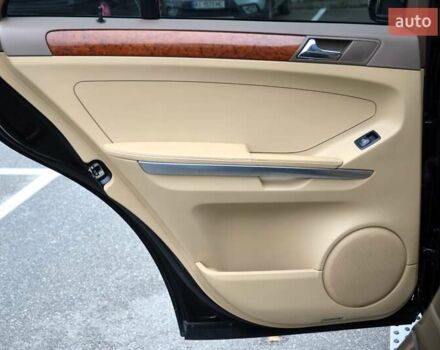 Чорний Мерседес М-Клас, об'ємом двигуна 3.5 л та пробігом 197 тис. км за 9999 $, фото 27 на Automoto.ua