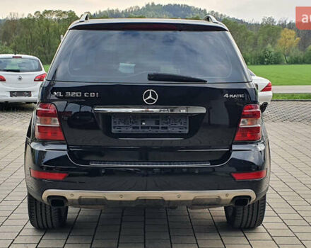 Черный Мерседес М-Класс, объемом двигателя 3 л и пробегом 177 тыс. км за 15300 $, фото 14 на Automoto.ua