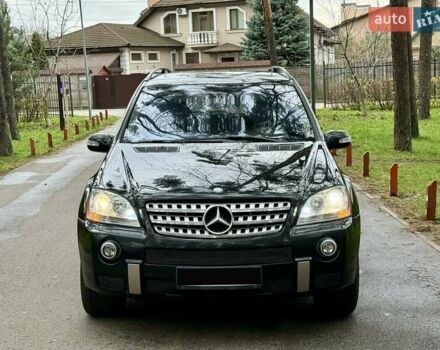 Черный Мерседес М-Класс, объемом двигателя 3.5 л и пробегом 174 тыс. км за 10950 $, фото 9 на Automoto.ua