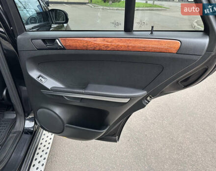 Чорний Мерседес М-Клас, об'ємом двигуна 3 л та пробігом 255 тис. км за 14000 $, фото 30 на Automoto.ua