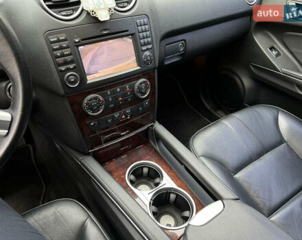 Черный Мерседес М-Класс, объемом двигателя 3.5 л и пробегом 265 тыс. км за 14300 $, фото 52 на Automoto.ua