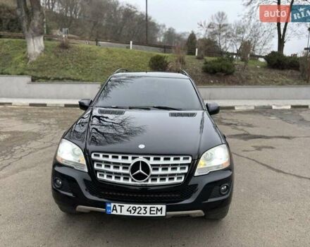 Чорний Мерседес М-Клас, об'ємом двигуна 2.99 л та пробігом 370 тис. км за 10900 $, фото 11 на Automoto.ua