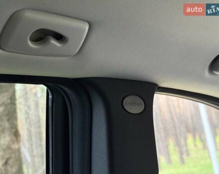 Черный Мерседес М-Класс, объемом двигателя 3.5 л и пробегом 174 тыс. км за 10999 $, фото 70 на Automoto.ua